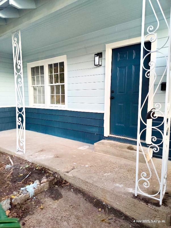 Photo - 130 E Witcher Ln