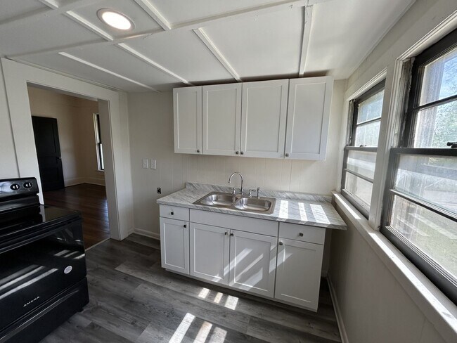 Photo - 701 N High St Unidad 4