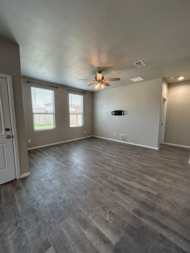 Photo - Beautiful Home in Desert Ridge For Lease
