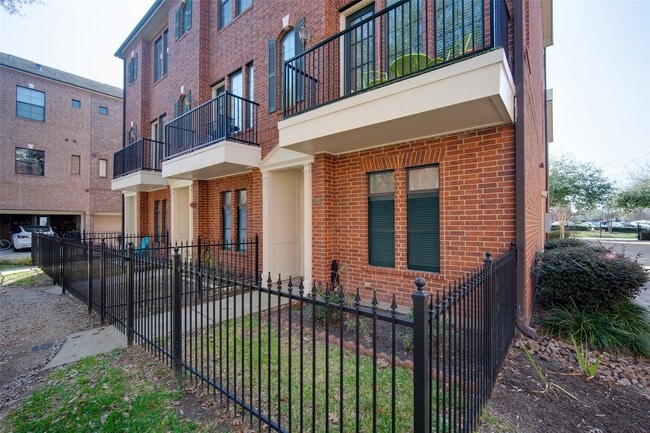 Photo - 2110 Shearn St Unit 37