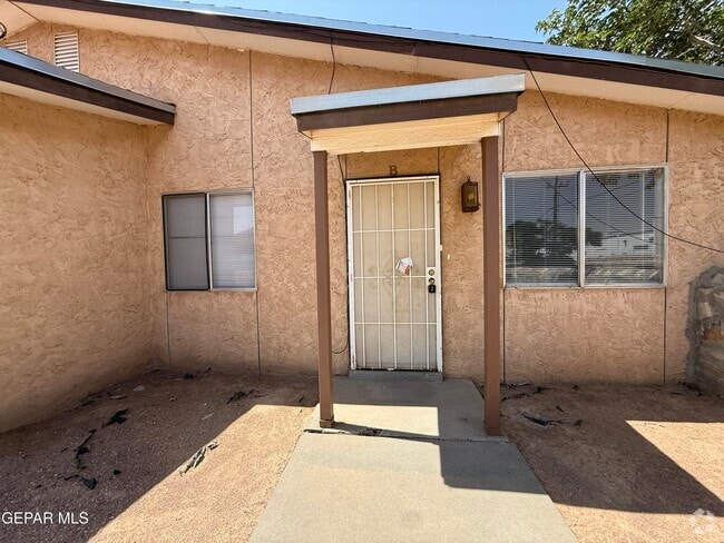 Building Photo - 1905 Karen Sue Pl Rental