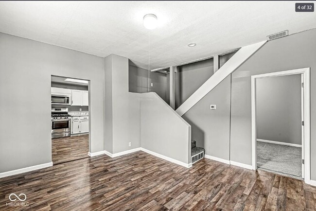 Photo - 841 Birch Ave Unit 1