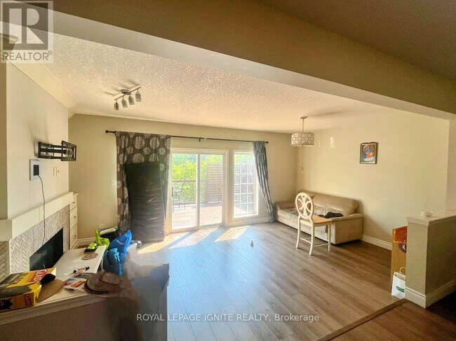 Photo - 737 Grand Banks Dr