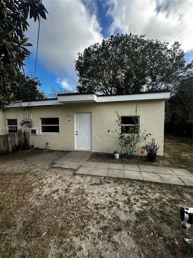 Building Photo - 11782 SW 213th St Unit 11782