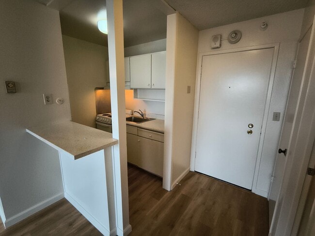 Photo - BEAUTIFUL STUDIO AVAILABLE AT WATERGATE COMMUNITY IN EMERYVILLE!!! Unit 294