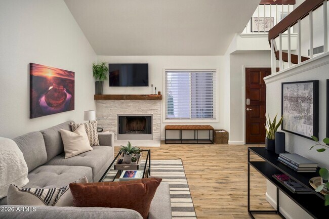 Photo - 322 E Bluebell Ln