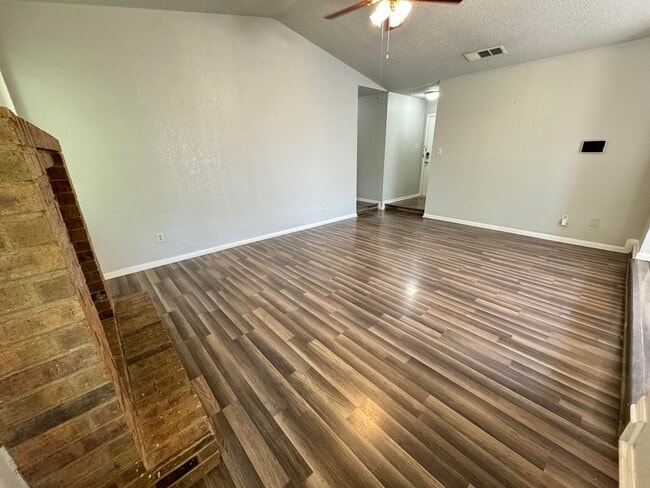 Photo - 310 Baumann Dr