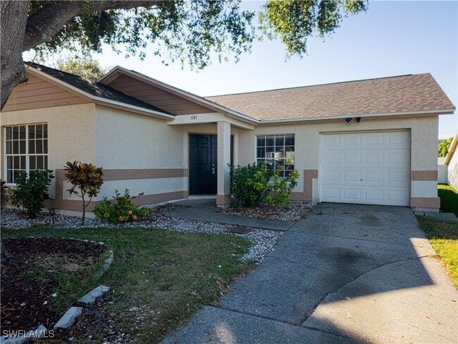 Photo - 1907 Dartford Ct