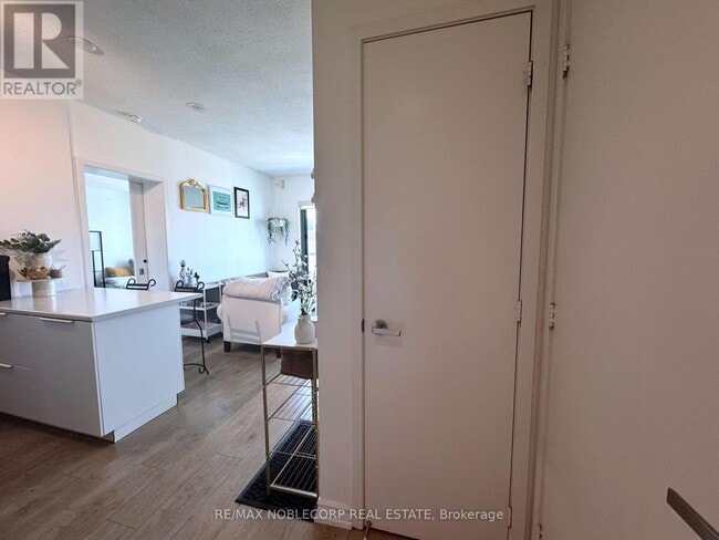 Photo - 159 Dundas St E Unit 2107