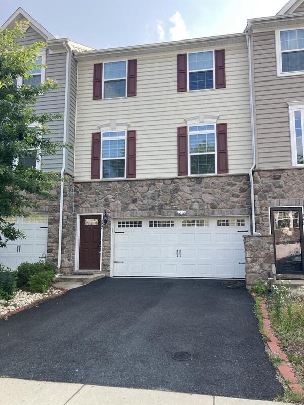 Building Photo - 227 W General Grey Ct