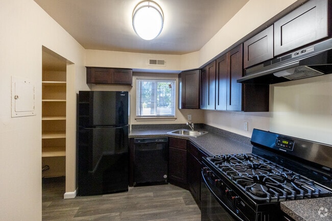 Desert- 2BR, 1BA 1099sqft - Fox Rest