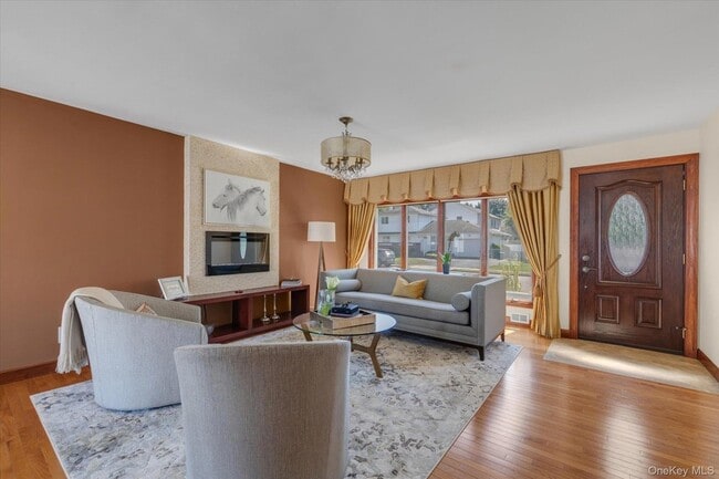 2 Benmor Ct