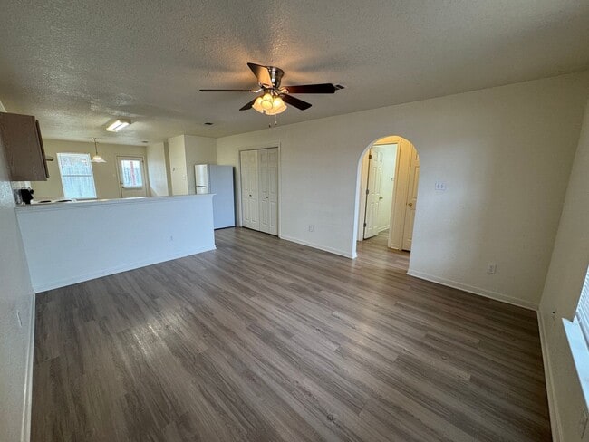 1606 Dugger Cir Unidad B