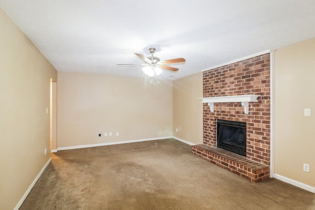 Photo - 35 Oakview Dr
