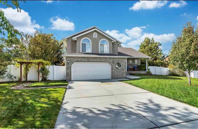 Photo - 854 S 600 E House