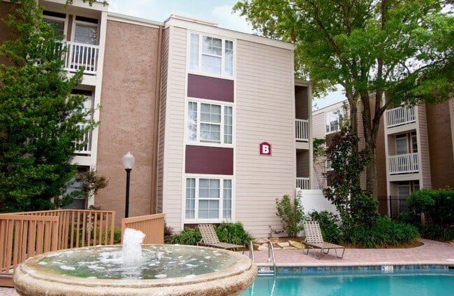 Crossroads - Crossroads Apartments