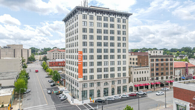 Building Photo - Bell Lofts