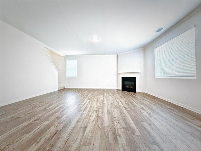 Photo - 325 Belmont Dr