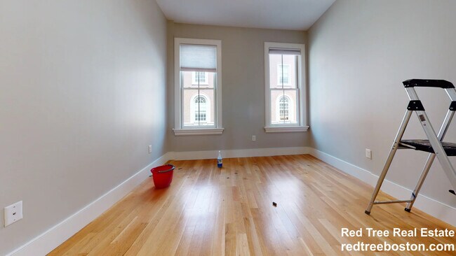 Photo - 40 Bow St Unit 1