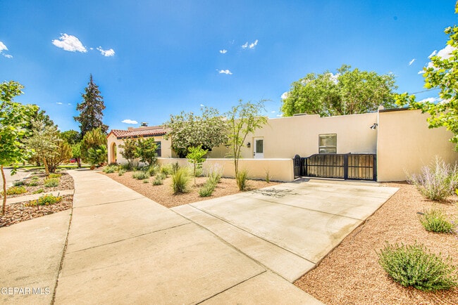 Photo - 1011 Madeline Dr