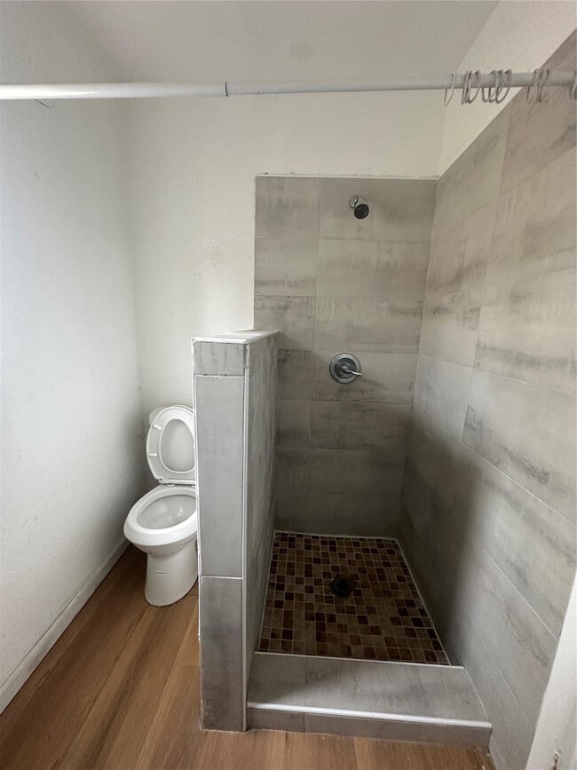 Photo - 1947 Buchanan St Unit 4