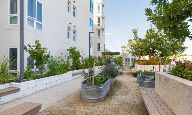 Photo - 4320 44th St