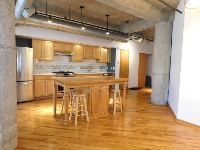 Photo - 1830 Ridge Ave Unit 104