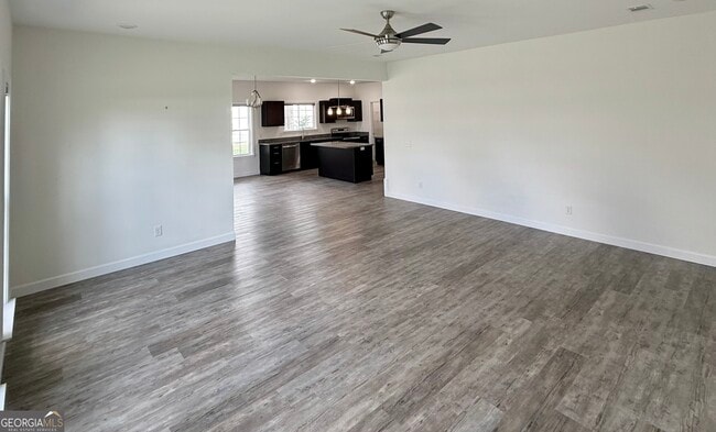 Photo - 410 N Caswell St