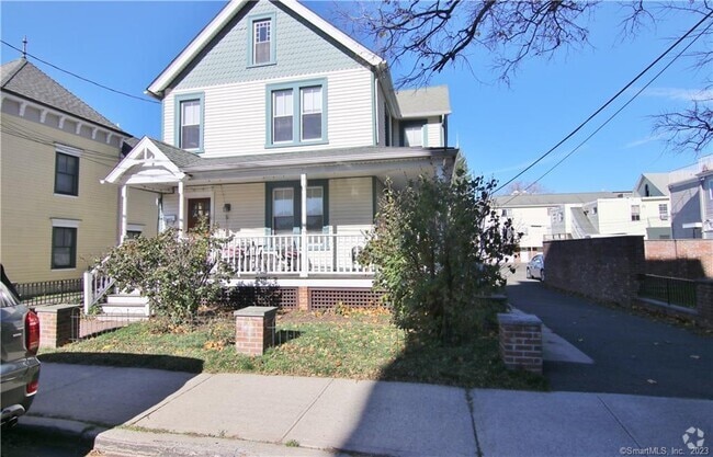 Building Photo - 11 Dolsen Pl Rental
