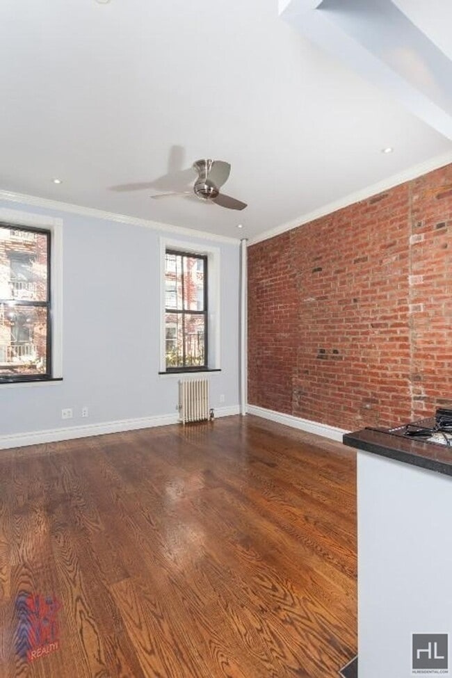 Building Photo - Clinton Street Rental