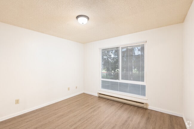 2BD, 2BA - 990-1,200SF