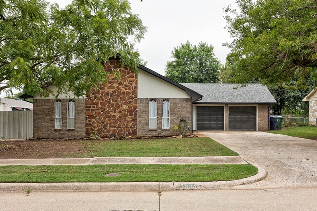 Building Photo - 1336 Atlanta Cir Rental