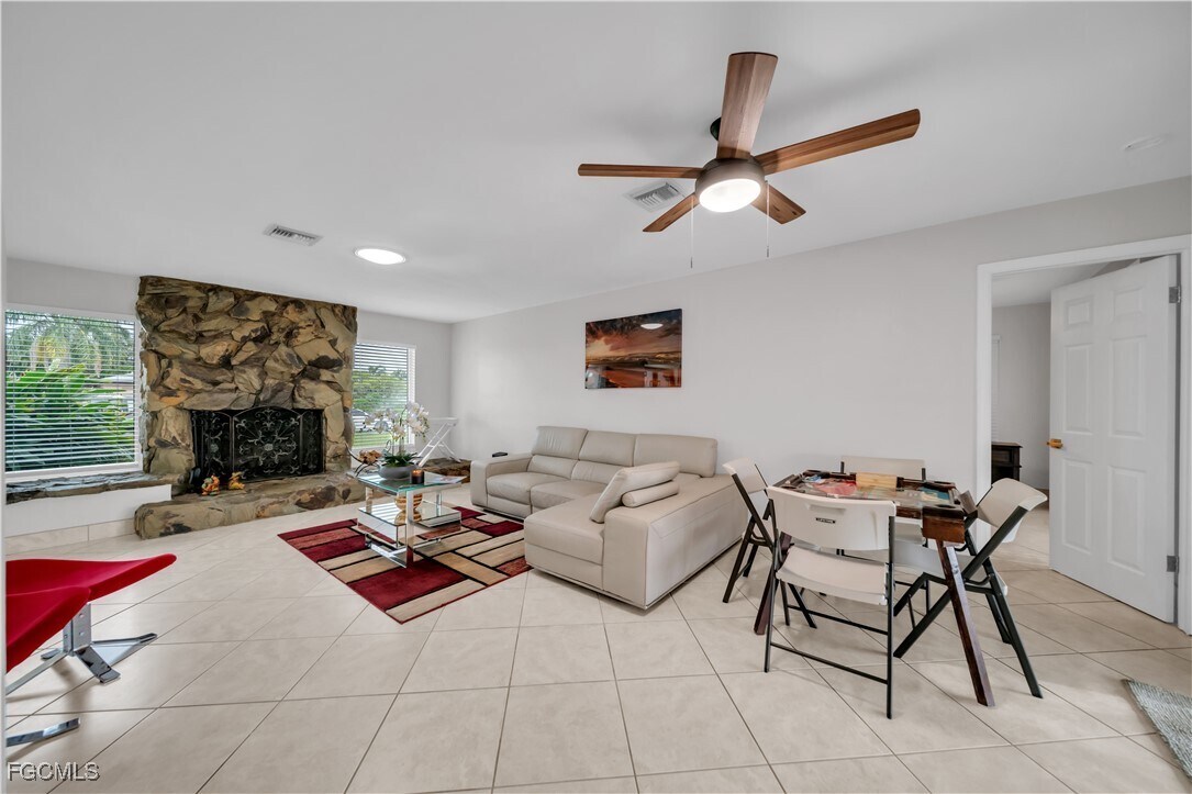 Photo - 3746 SE 1st Pl