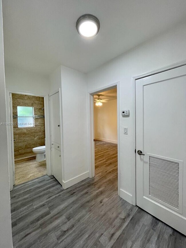 Photo - 820 SE 12th St