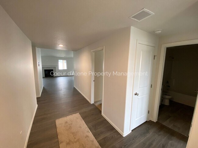 Photo - 3 bed house in Brookshire subdivision!