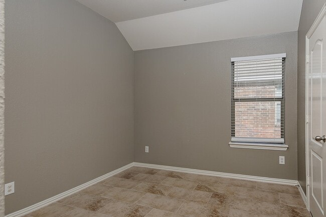 Photo - 9606 Arched Oak Dr