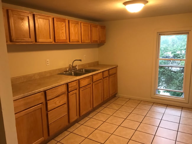 Photo - 727 W Ganson St Unit 2