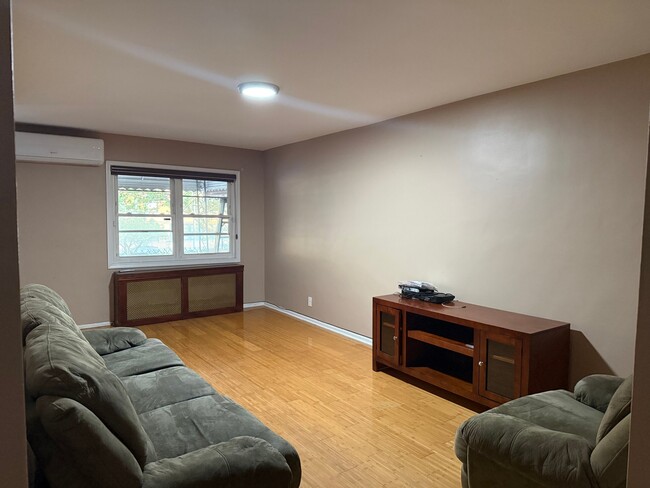 Photo - 10005 Seaview Ave Unit 2nd floor