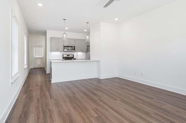 4246 Brevard Blvd
