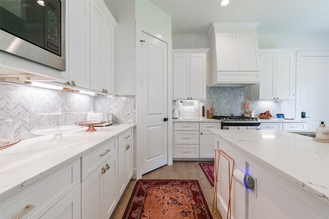 Photo - 5233 Darling St