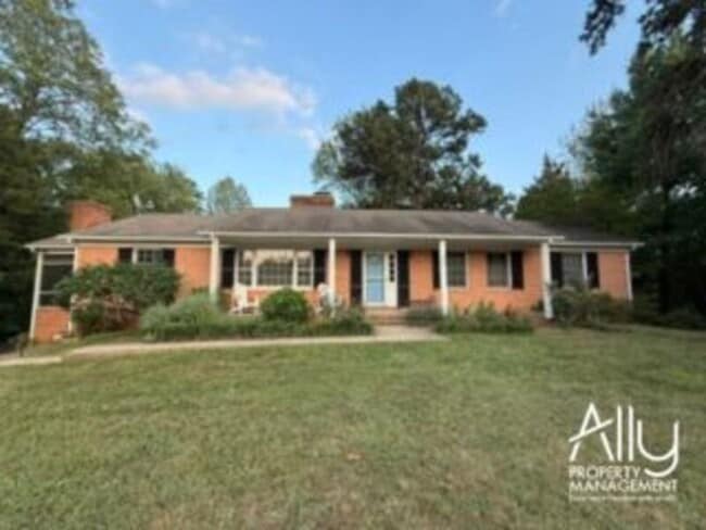 Photo - 102 Lancaster Ct