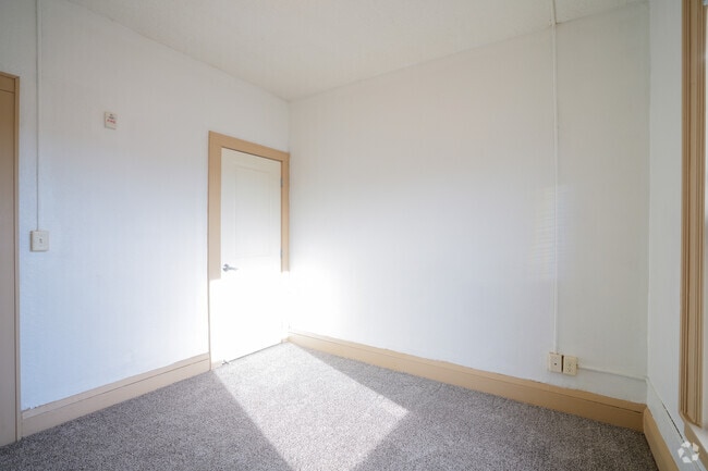1 BDM, 1 BA - 549SF