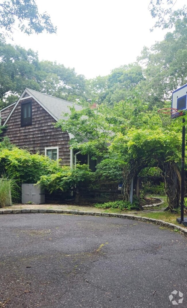 Building Photo - 37 Glenview Dr Rental