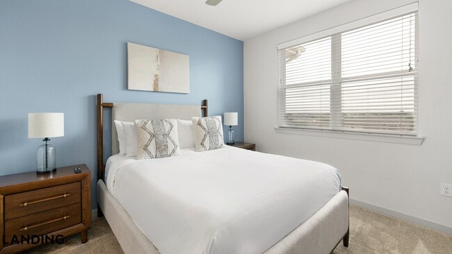 Photo - 255 Williamsburg Pkwy Unidad K308