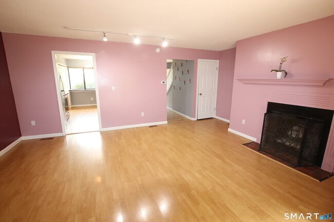 Photo - 156 Conestoga Way Unit 156