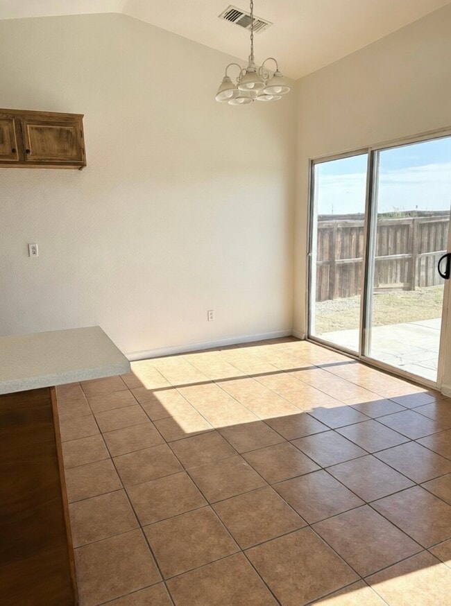 Dining Area - 1332 Jefferson St