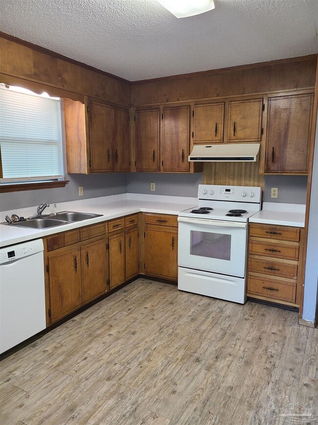 Photo - 7800 Deborah Dr