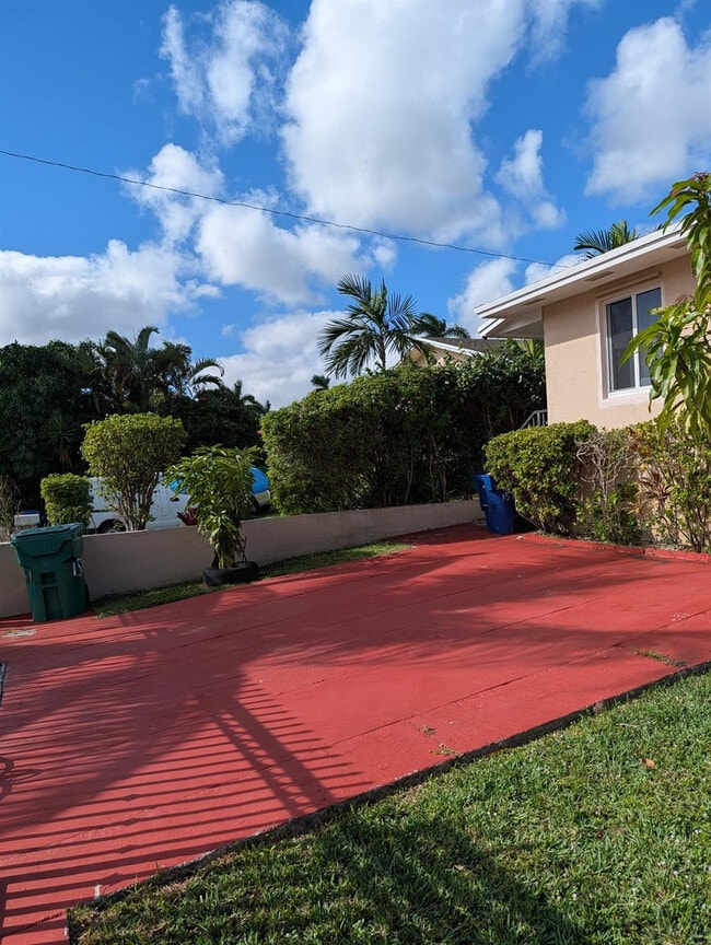 Photo - 1571 NE 109th St Unidad 3