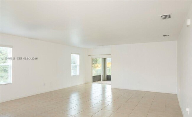 Photo - 2802 40th St SW