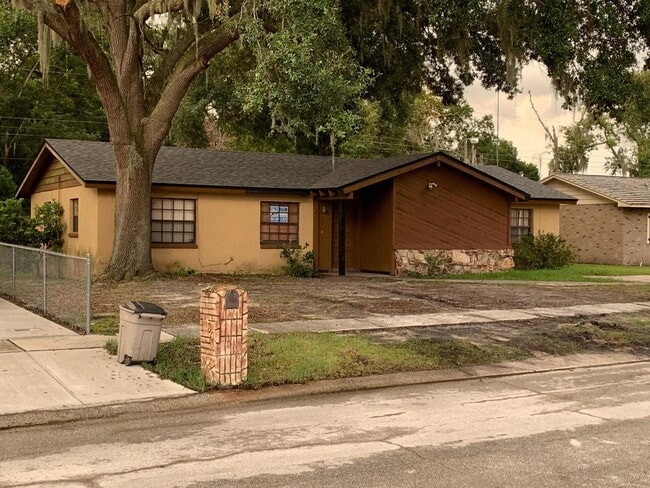 Building Photo - 709 Ponderosa Dr E Rental